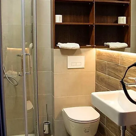 Stacja Jura Albergue *